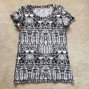 Lululemon Patterned black and white shirt